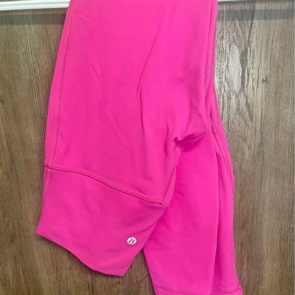 SOLD LOCALLY Brand new sonic pink align lululemon size 2